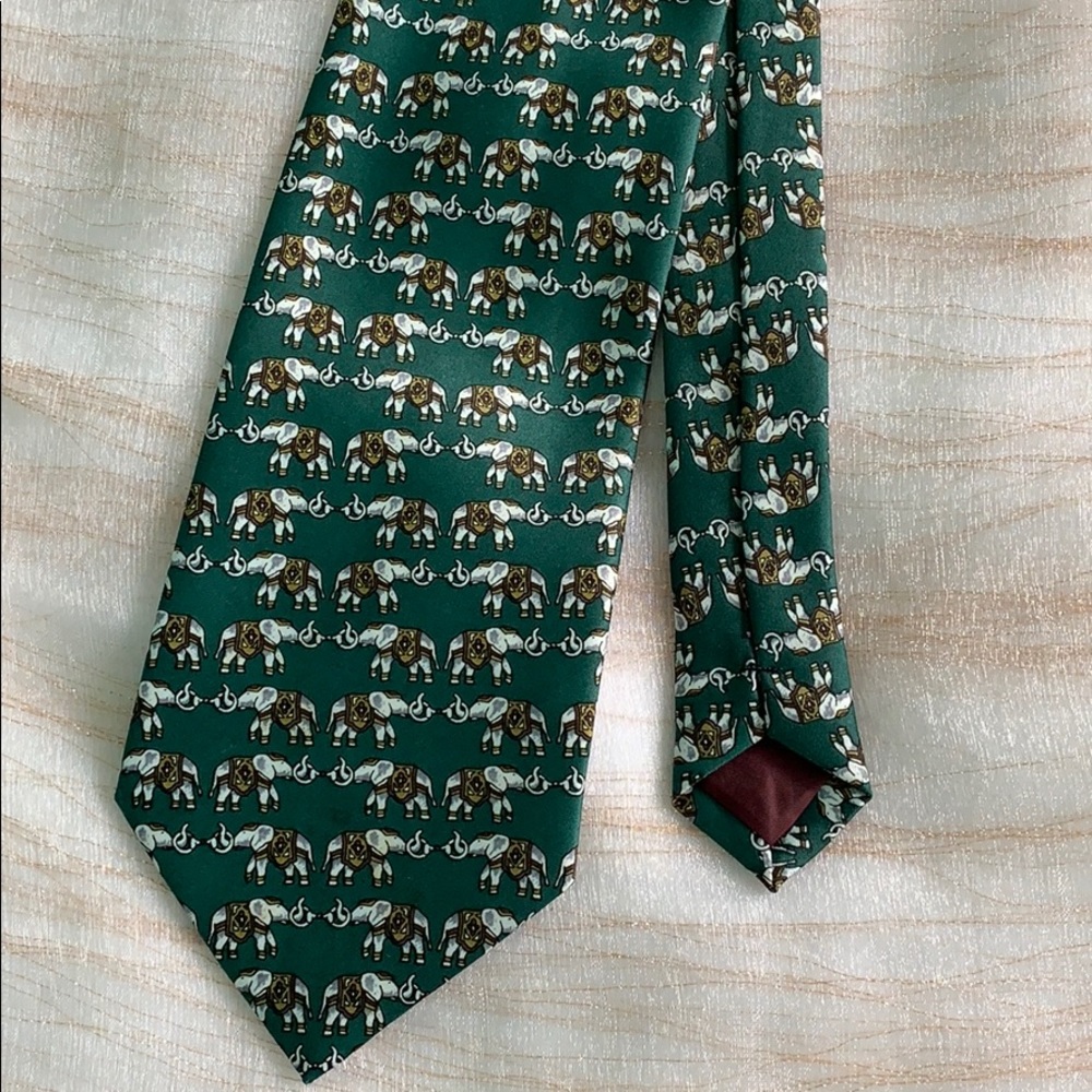 Green Tie with Silver Elephants